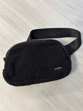 Lole Black Sherpa Waist Pouch with Logo Strap
